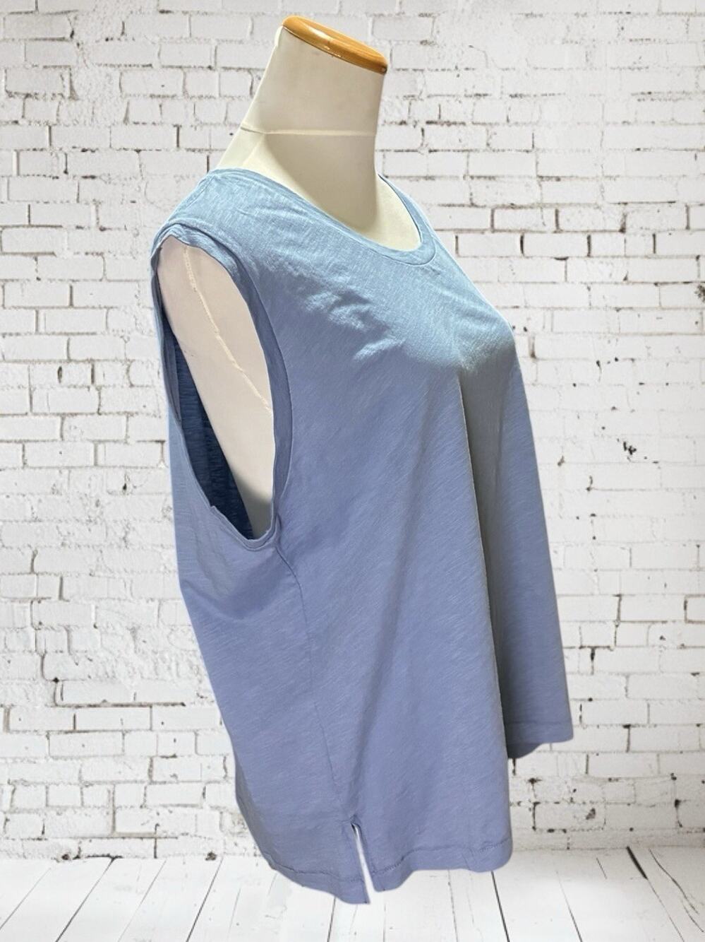 NWOT Madwell XXL Women's Light Blue Sleeveless Lightweight Tank Top